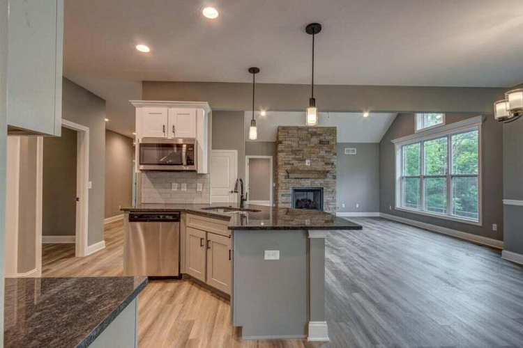 Listing Image 12