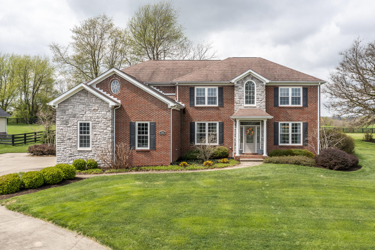 300  Whispering Brook Drive Nicholasville, KY 40356 | MLS 24012373