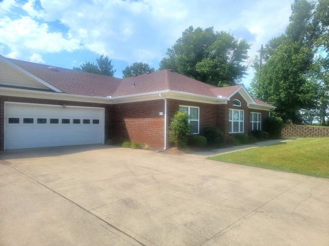 136  Christal Drive Georgetown, KY 40324 | MLS 24012655