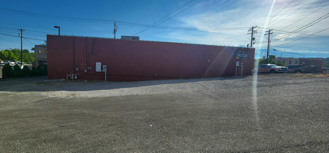 Listing Image 11