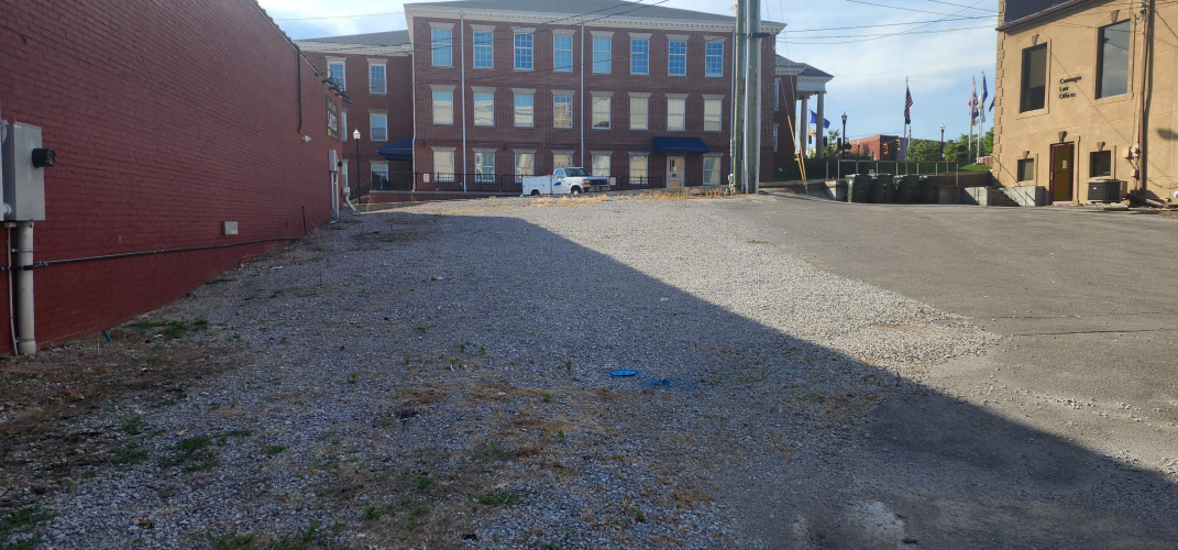 Listing Image 12