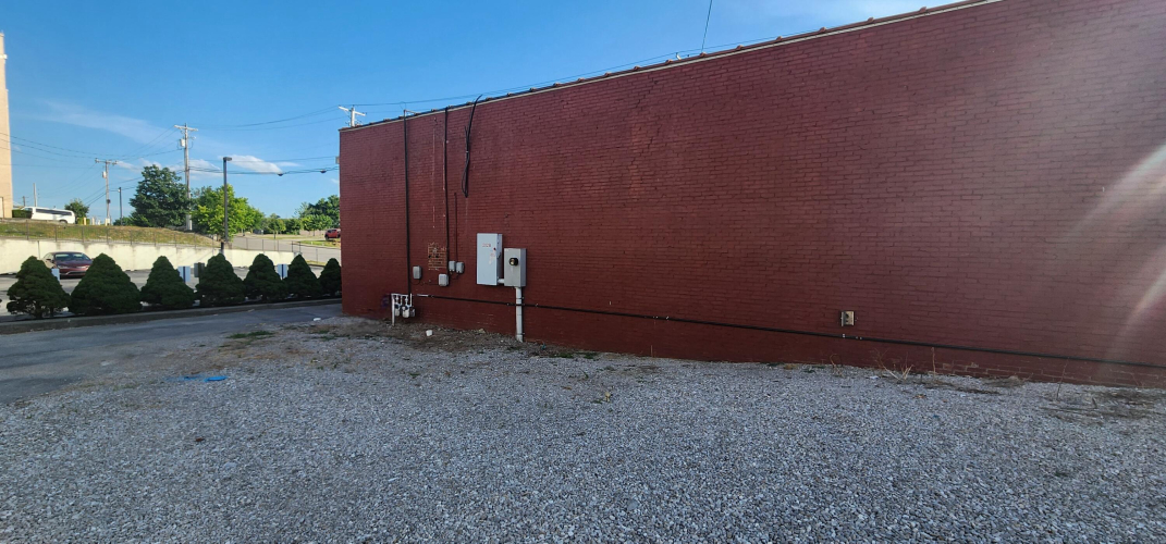 Listing Image 5