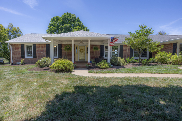 1101 Muir Station Road Lexington KY 40516 (House For Sale) MLS 24013537