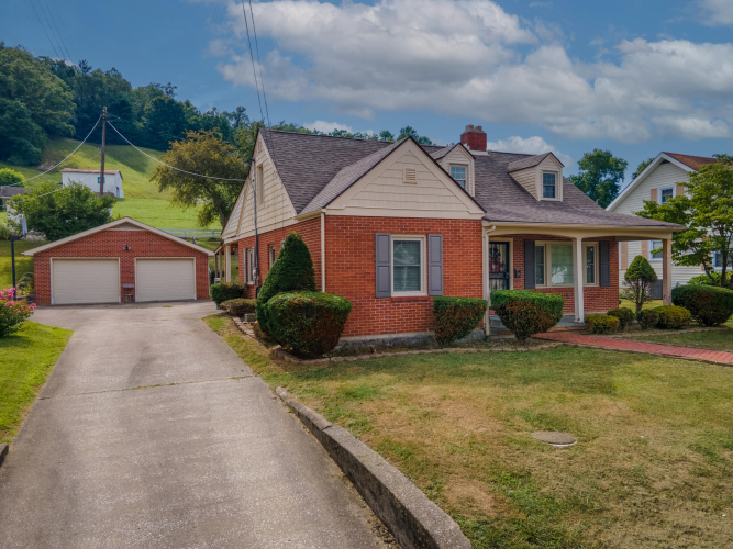 750  Broadway Street West Liberty, KY 41472 | MLS 24014348