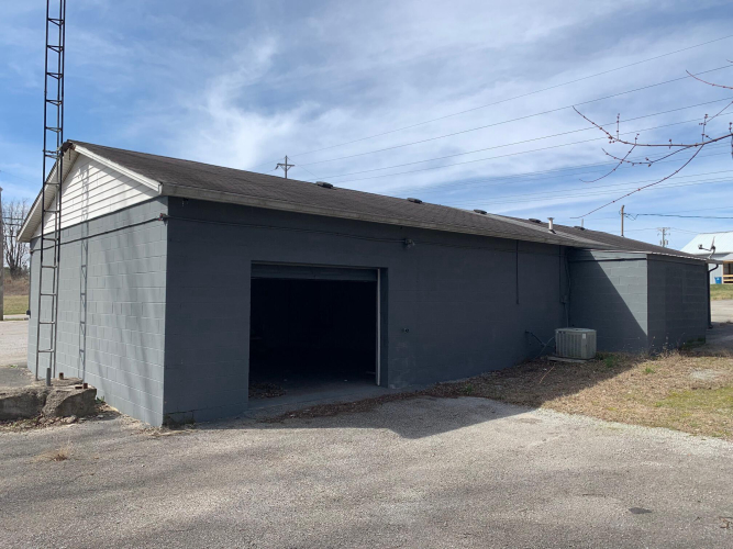 Listing Image 6