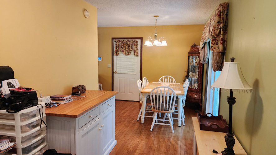 Listing Image 14