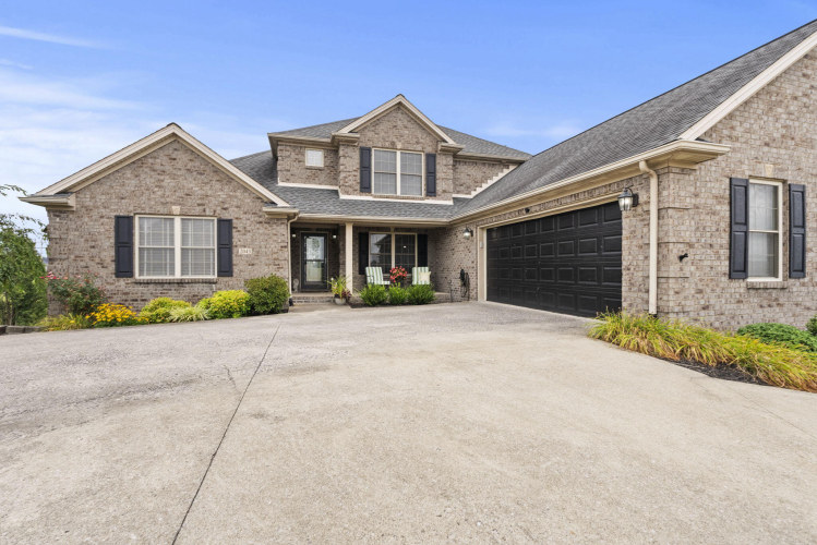 2043  Indigo Drive Richmond, KY 40475 | MLS 24015685