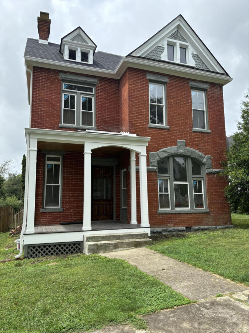 210  College Street Winchester, KY 40391 | MLS 24015964