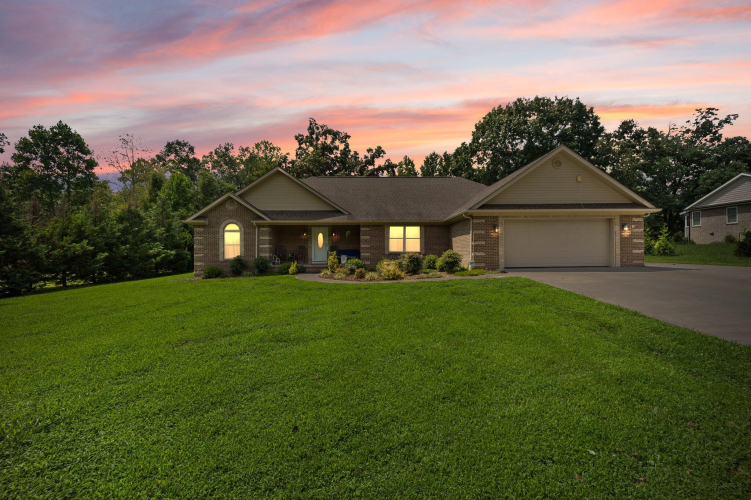 103  Lake Walk Dr Drive Somerset, KY 42503 | MLS 24016039