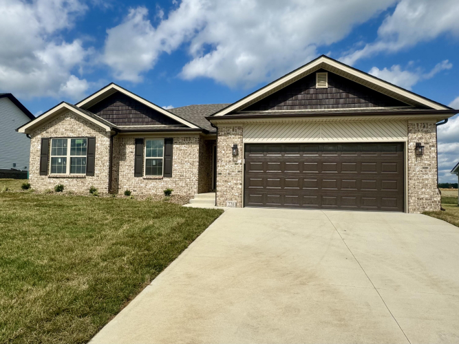 220  Brook Cove  Berea, KY 40403 | MLS 24016340