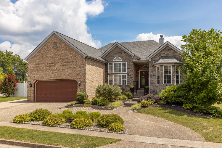 5100  Middleton Place Lexington, KY 40515 | MLS 24016380