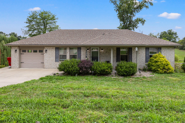 1008  Eagle Point Drive Berea, KY 40403 | MLS 24016545