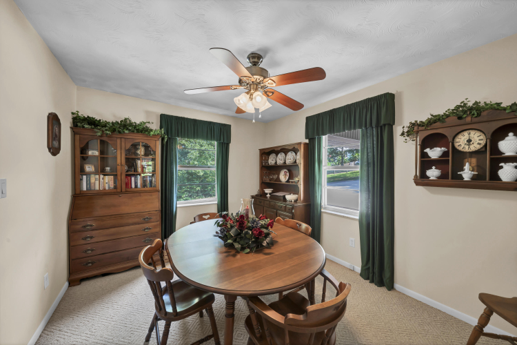 Listing Image 19