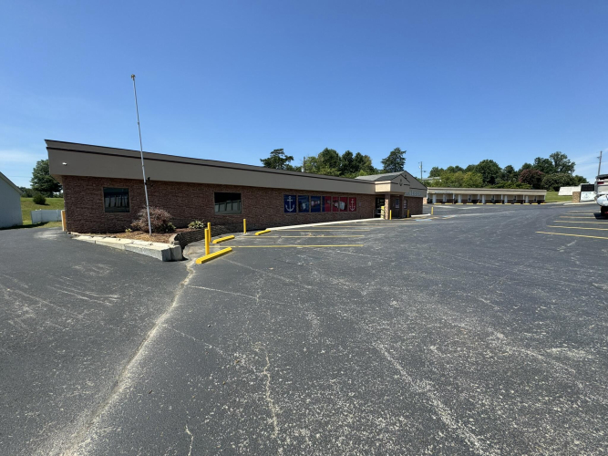 Listing Image 5