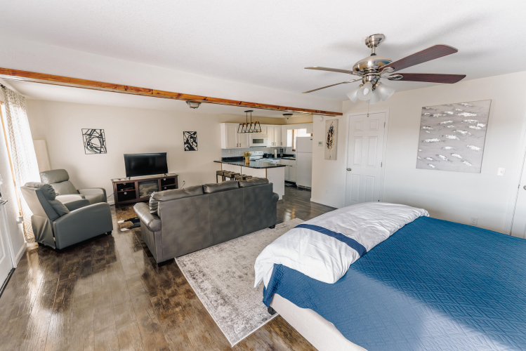 Listing Image 53