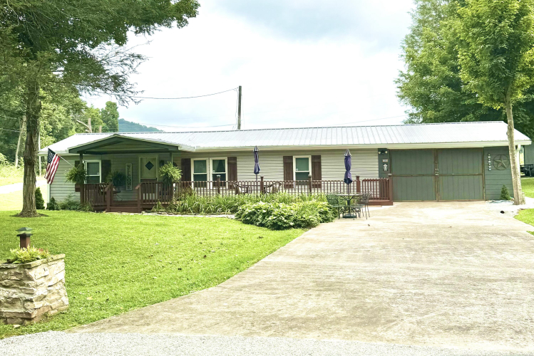 1280  Stonegate Drive Burnside, KY 42519 | MLS 24017745