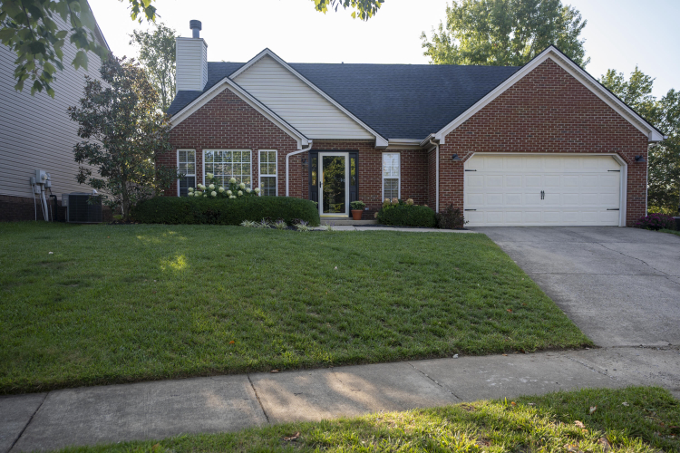 4494  Tangle Hurst Lane Lexington, KY 40515 | MLS 24017987