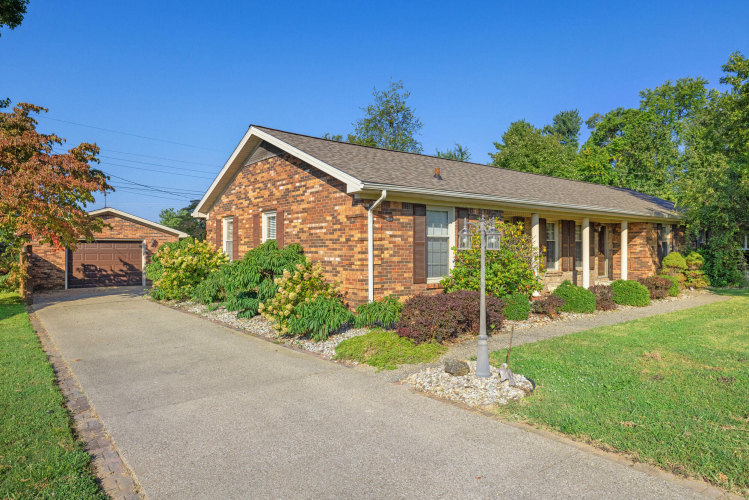 512  Hillcrest Circle Lebanon, KY 40033 | MLS 24018089