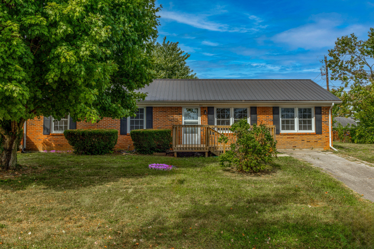 614  Storey Avenue Harrodsburg, KY 40330 | MLS 24018565