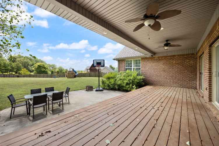 Listing Image 12