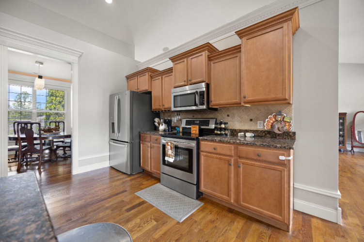Listing Image 15