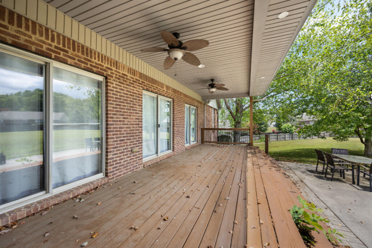 Listing Image 10