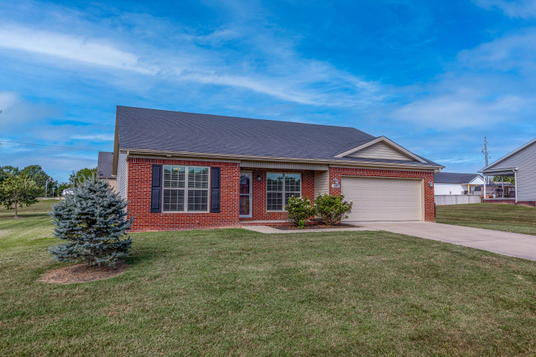 1093  Sycamore Drive Lawrenceburg, KY 40342 | MLS 24018986