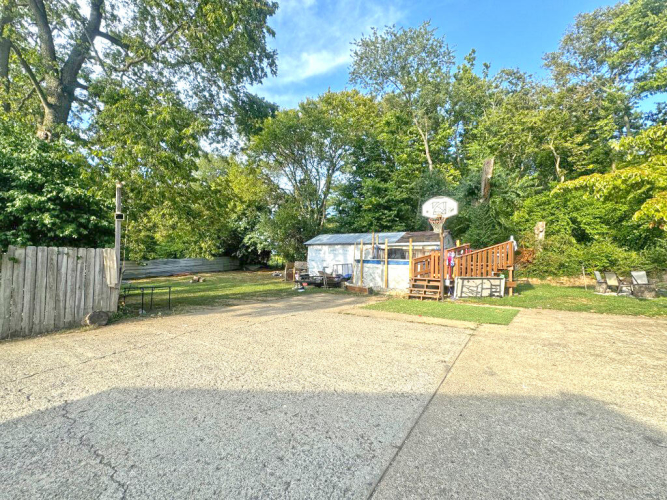 Listing Image 28