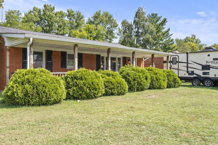 573  Freeman Drive Lexington, KY 40505 | MLS 24019531