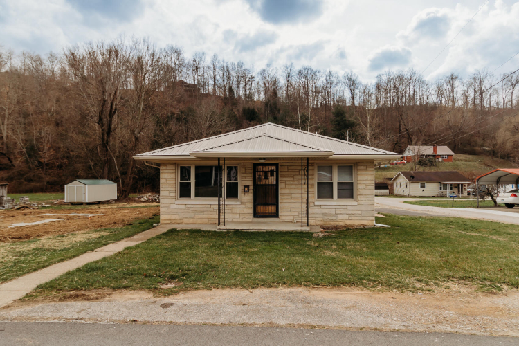 604  Glenn Avenue West Liberty, KY 41472 | MLS 24020033