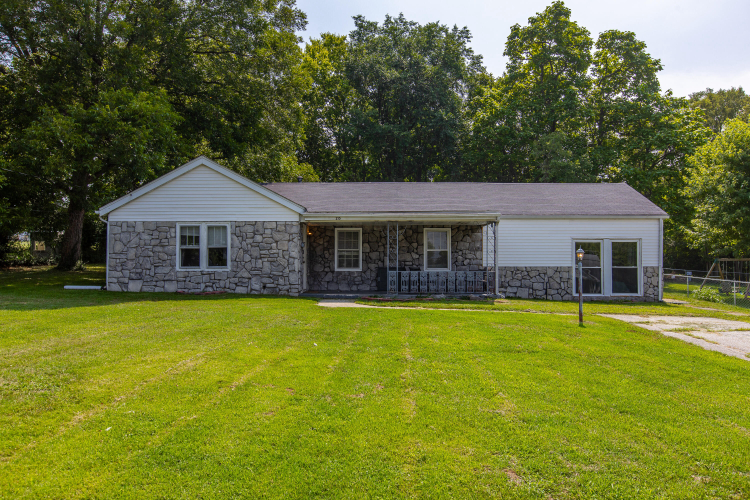 215  Stevenson Drive Frankfort, KY 40601 | MLS 24020151