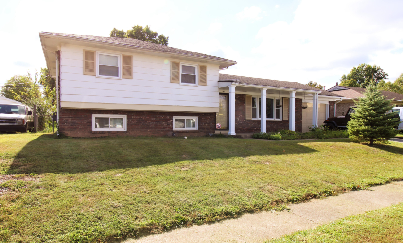 578  Stonehaven Drive Lexington, KY 40505 | MLS 24020152