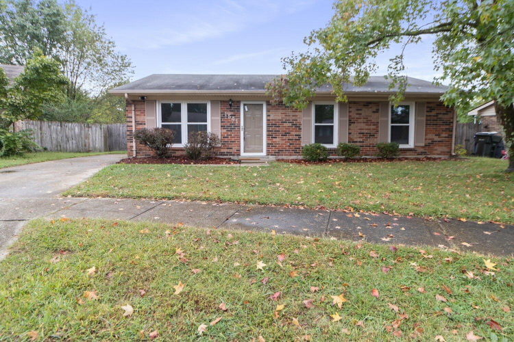 1541  Summa Meadow Drive Lexington, KY 40515 | MLS 24020450