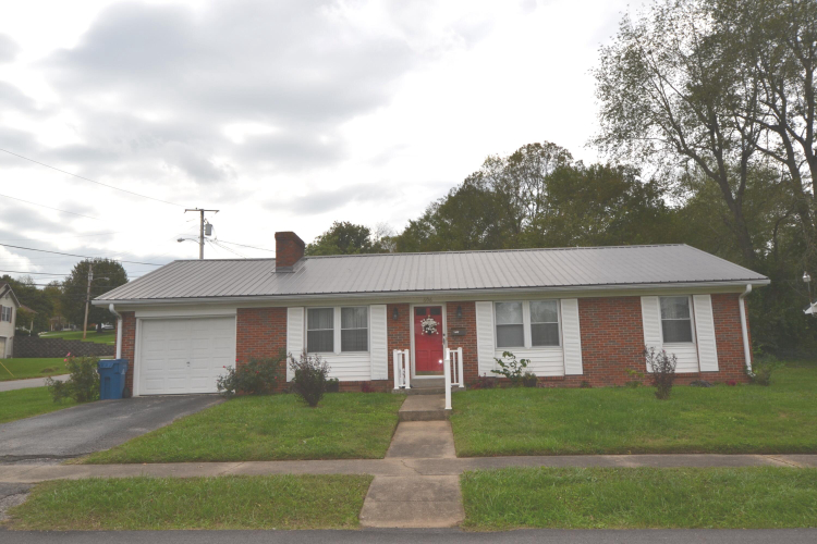 606  Greenbriar Drive Harrodsburg, KY 40330 | MLS 24020745