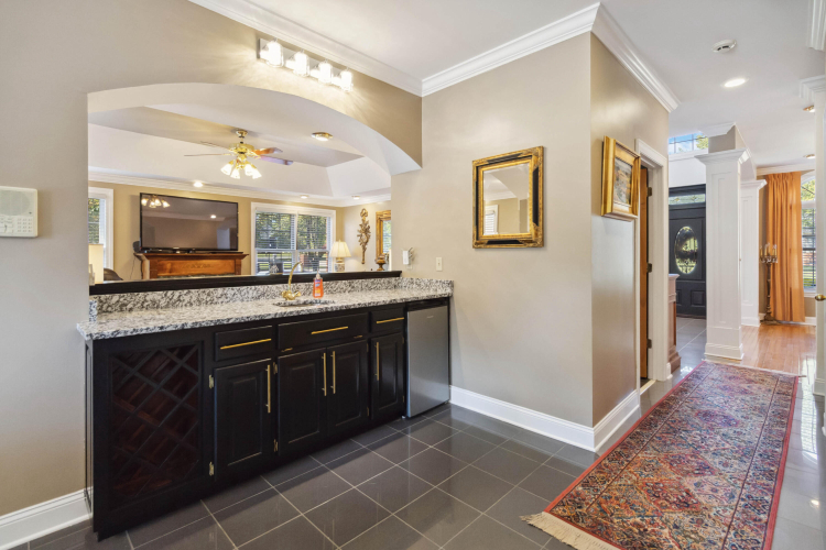 Listing Image 101