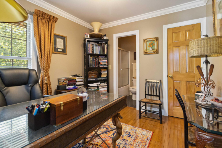 Listing Image 104