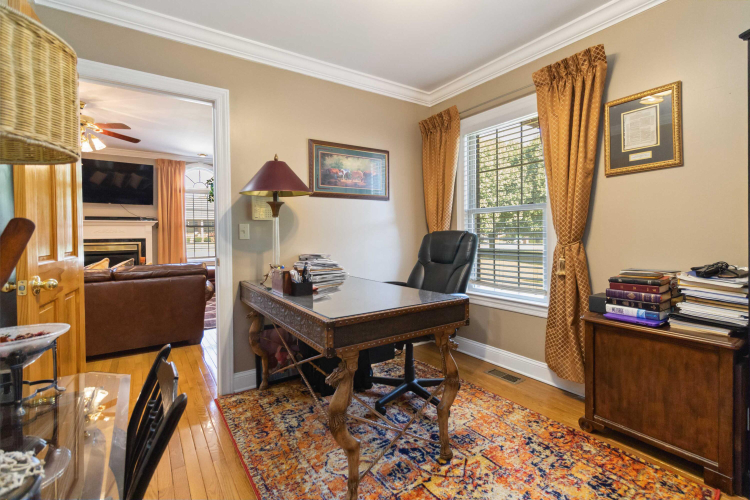 Listing Image 105