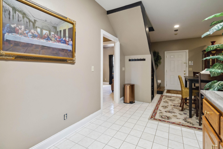 Listing Image 111