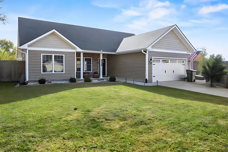 806  Seminole Trail Georgetown, KY 40324 | MLS 24021952