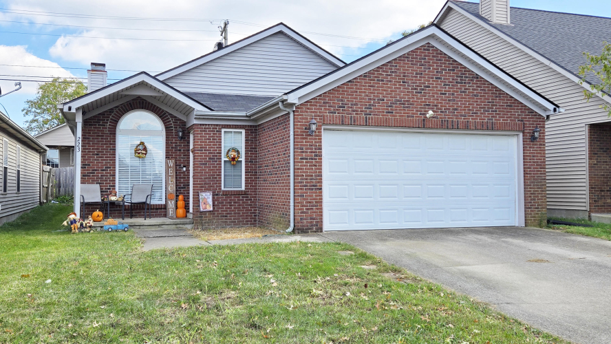 223  Christopher Drive Nicholasville, KY 40356 | MLS 24022166