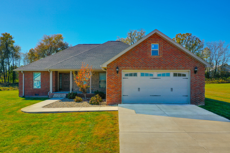 111  River Oaks Circle London, KY 40744 | MLS 24022198