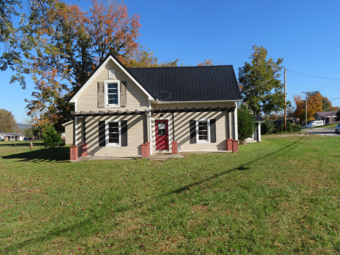 10 W Church Street Stanton, KY 40380 | MLS 24022753