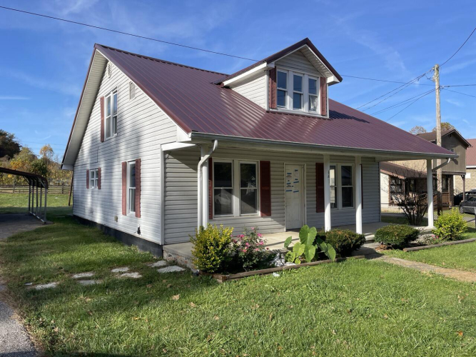 641 S Clay Avenue West Van Lear, KY 41268 | MLS 24023190