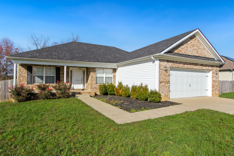 7010  Paddock Loop Lawrenceburg, KY 40342 | MLS 24024798