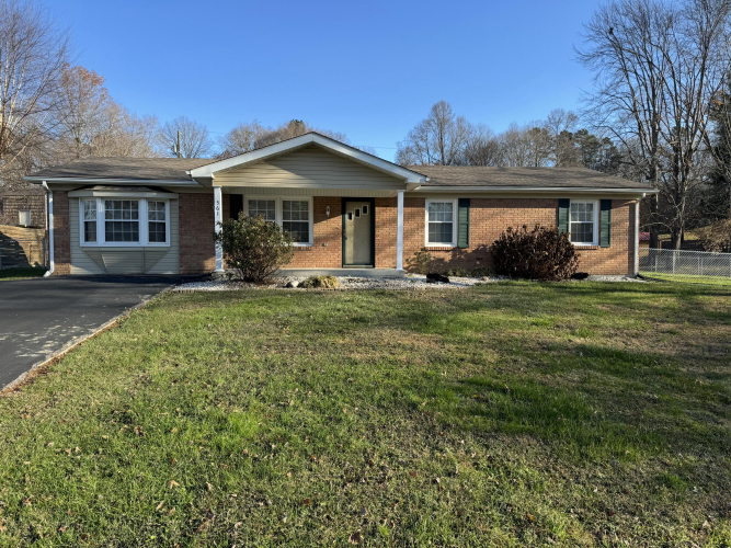 561  Oaklawn Circle  Corbin, KY 40701 | MLS 24025015