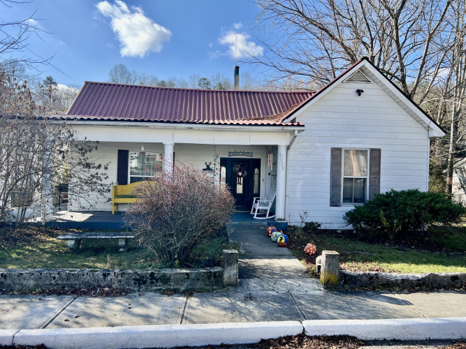 9122  Main Street Livingston, KY 40445 | MLS 24025043