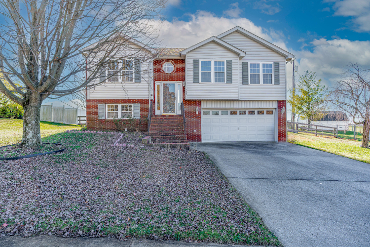 209  Castle Boulevard Paris, KY 40361 | MLS 24025358