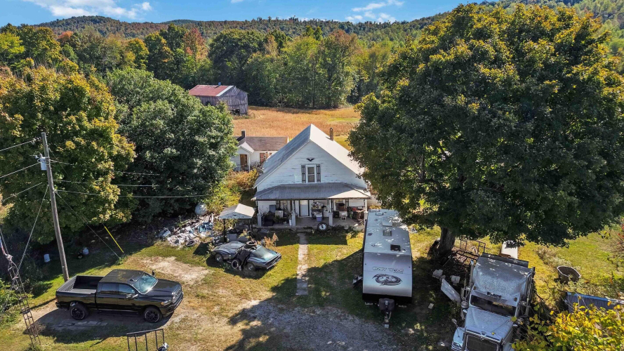 Listing Image 17