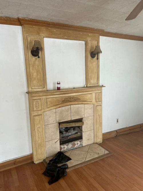 Listing Image 16
