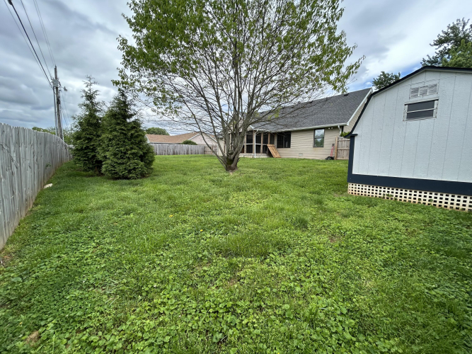 Listing Image 6